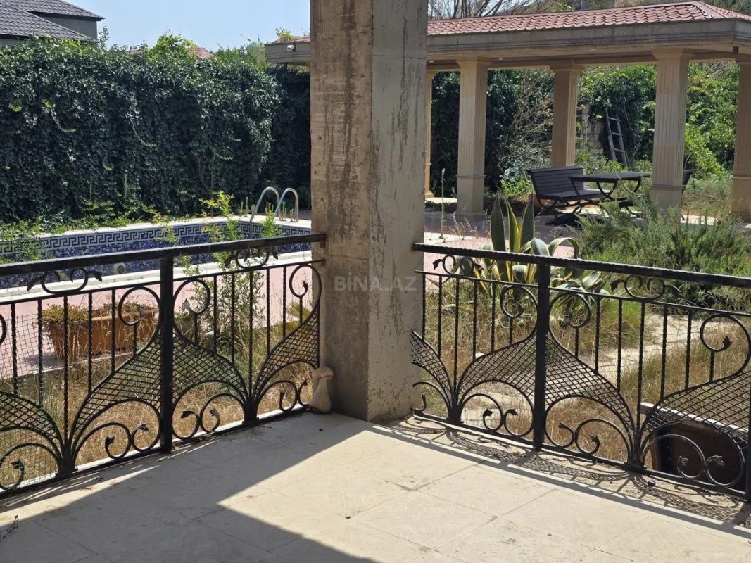 Satılır 6 otaqlı həyət evi 400 m²