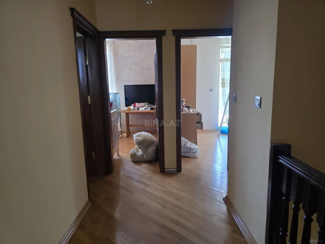 Satılır 6 otaqlı həyət evi 400 m²