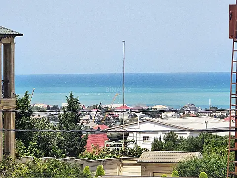 Satılır 6 otaqlı həyət evi 400 m²