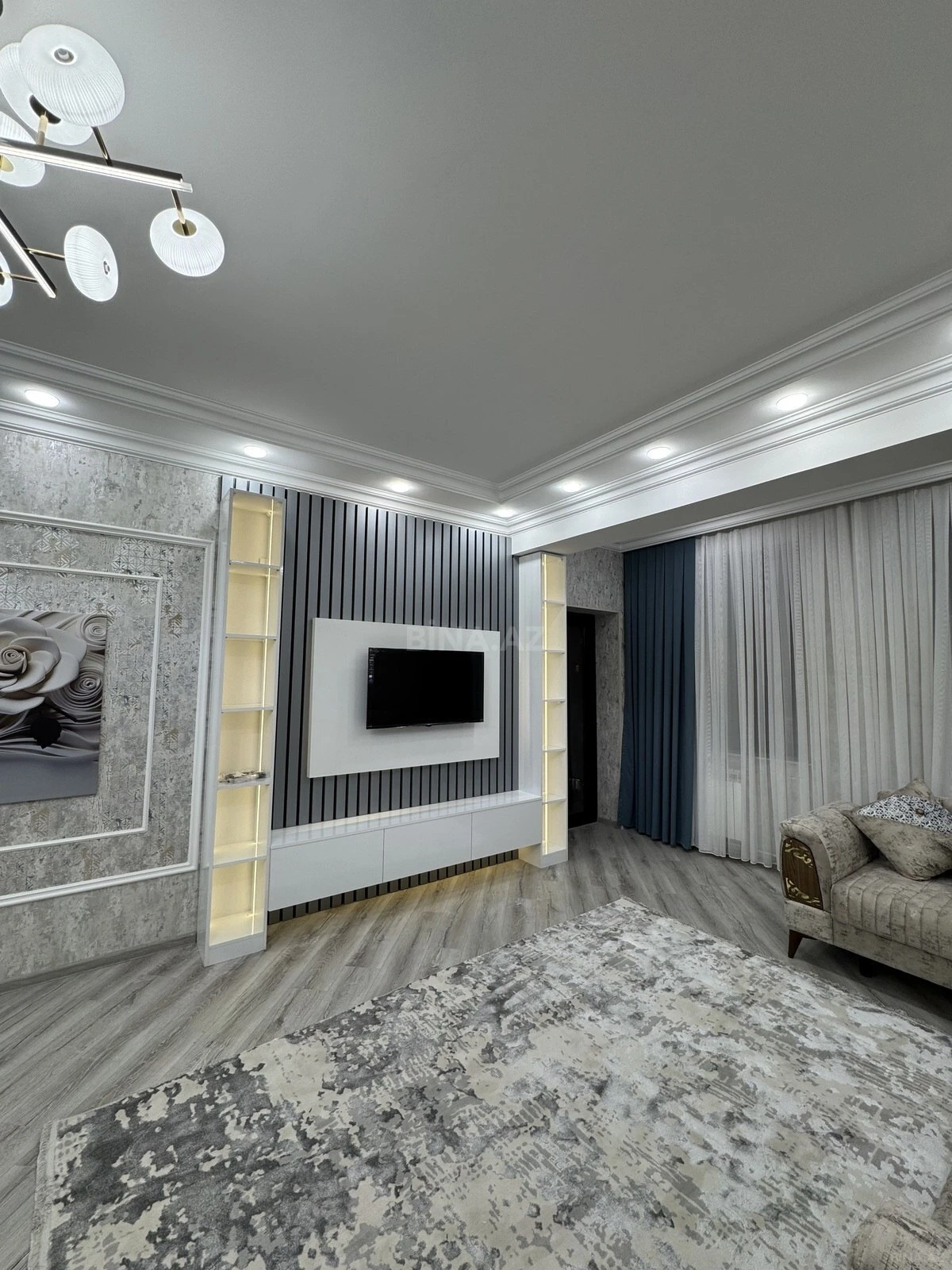 Satılır 2 otaqlı mənzil 67 m²