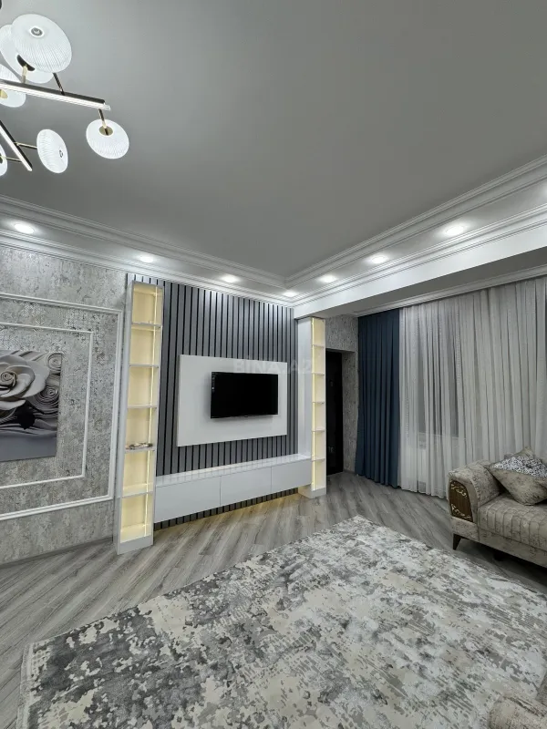 Satılır 2 otaqlı mənzil 67 m²