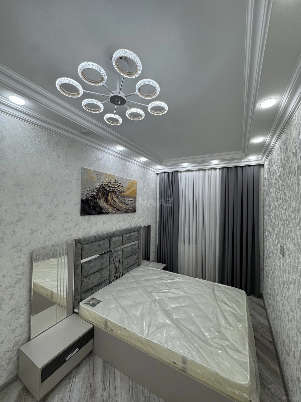 Satılır 2 otaqlı mənzil 67 m²