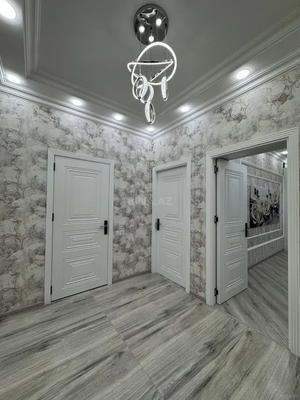 Satılır 2 otaqlı mənzil 67 m²