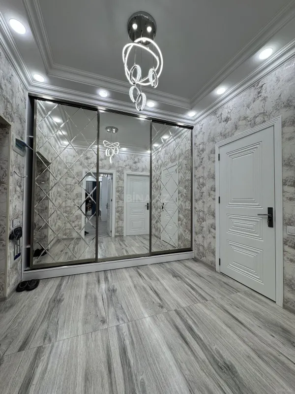 Satılır 2 otaqlı mənzil 67 m²