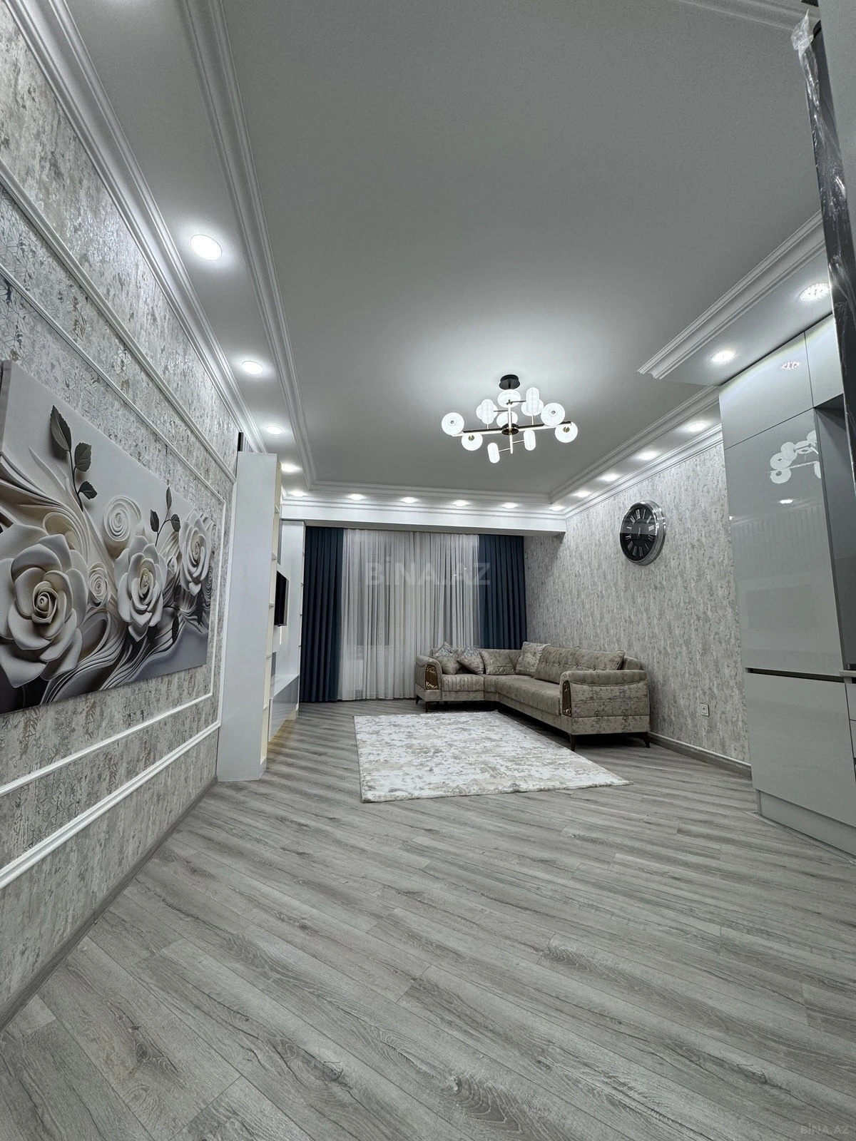 Satılır 2 otaqlı mənzil 67 m²