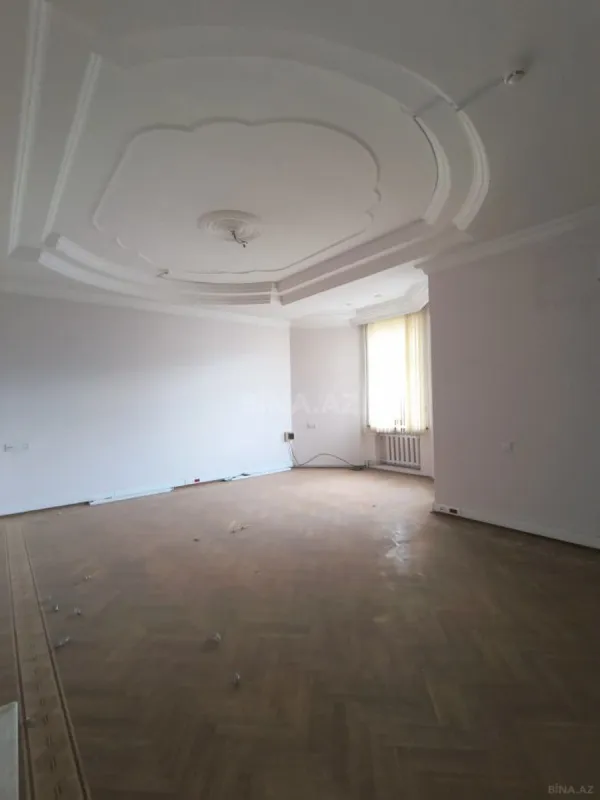Kirayə verilir 4 otaqlı ofis 175 m²