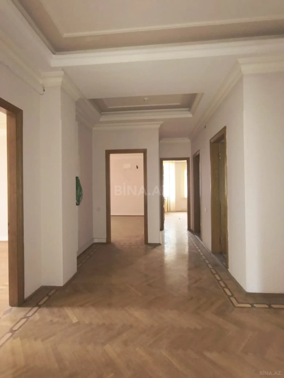 Kirayə verilir 4 otaqlı ofis 175 m²