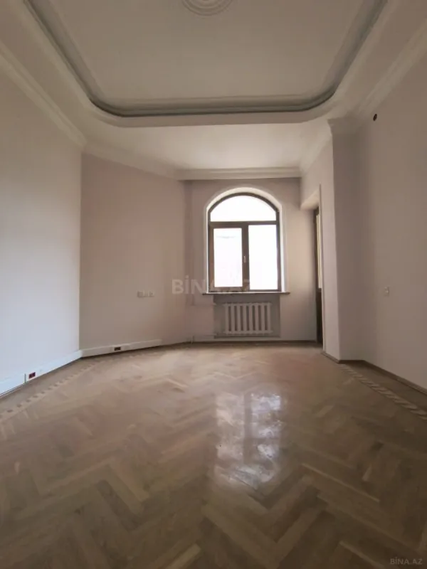 Kirayə verilir 4 otaqlı ofis 175 m²
