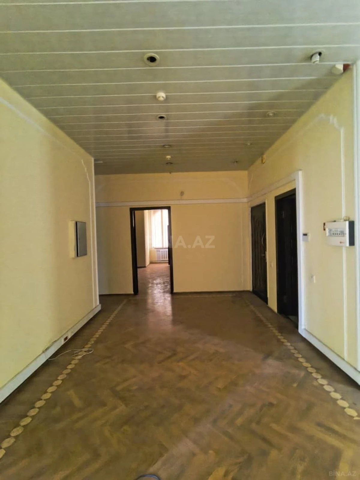 Kirayə verilir 4 otaqlı ofis 175 m²