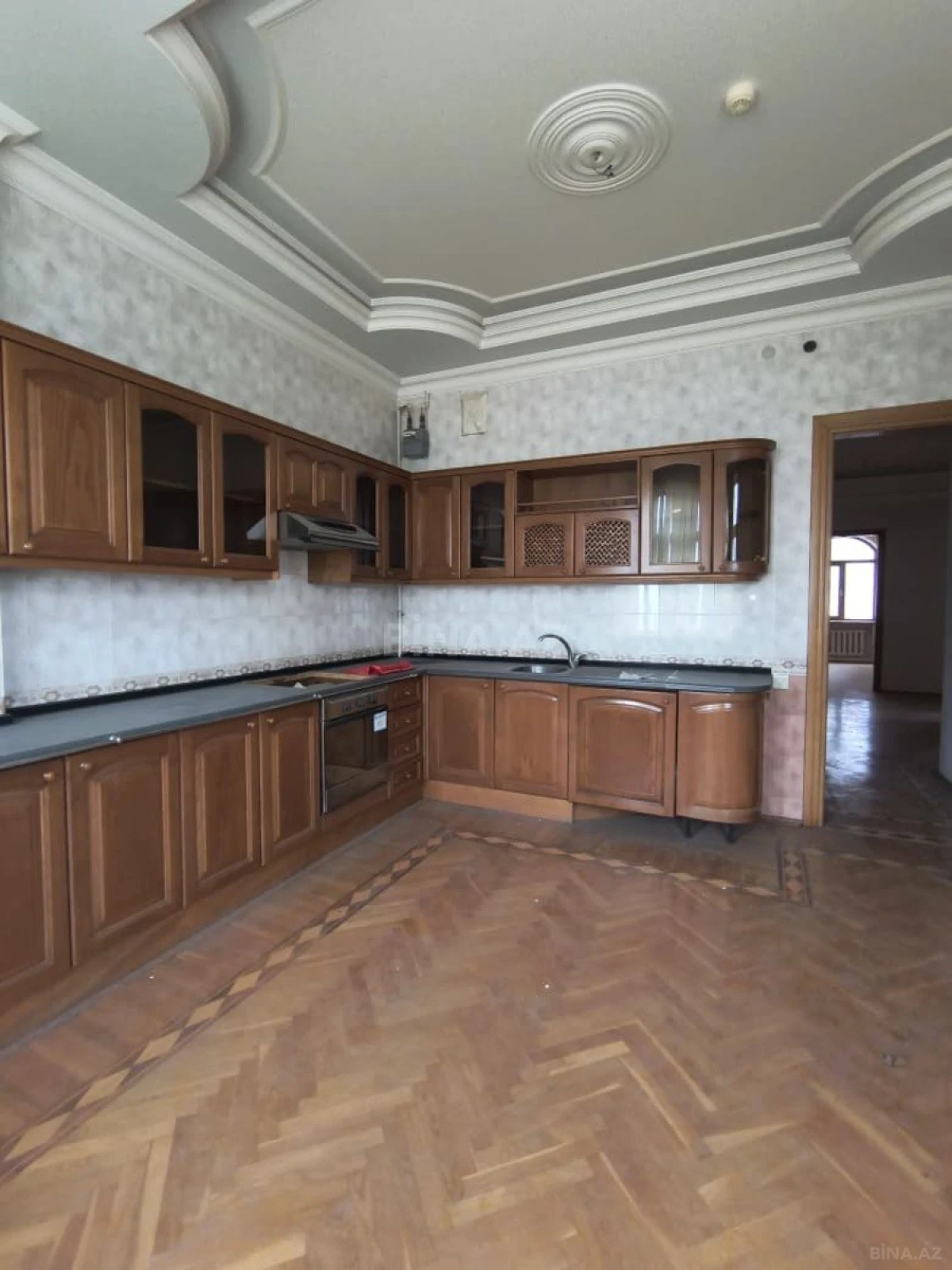 Kirayə verilir 4 otaqlı ofis 175 m²