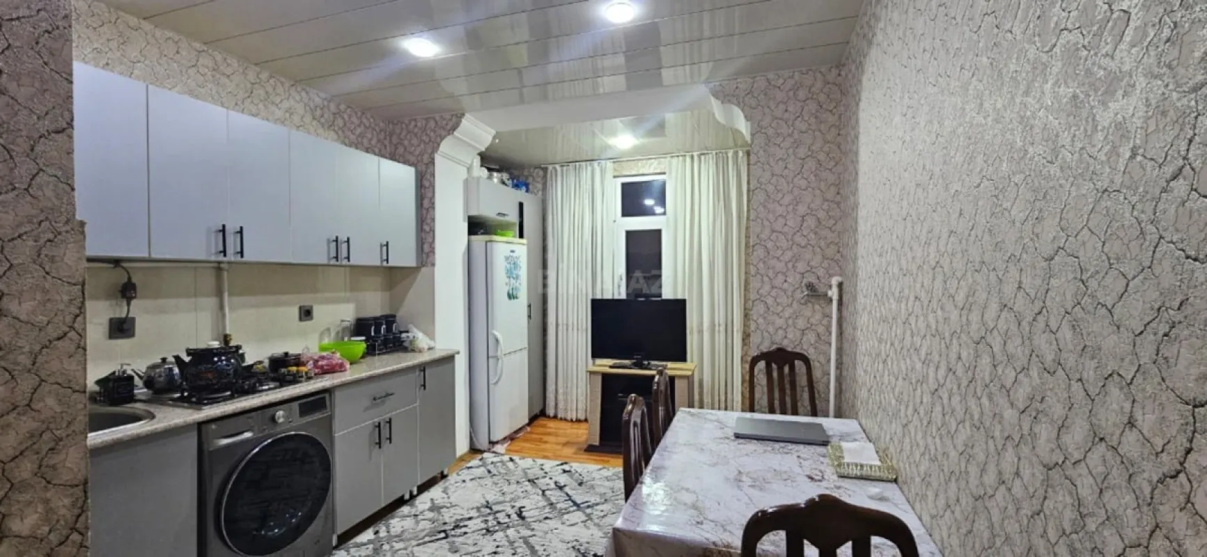 Satılır 4 otaqlı mənzil 100 m²