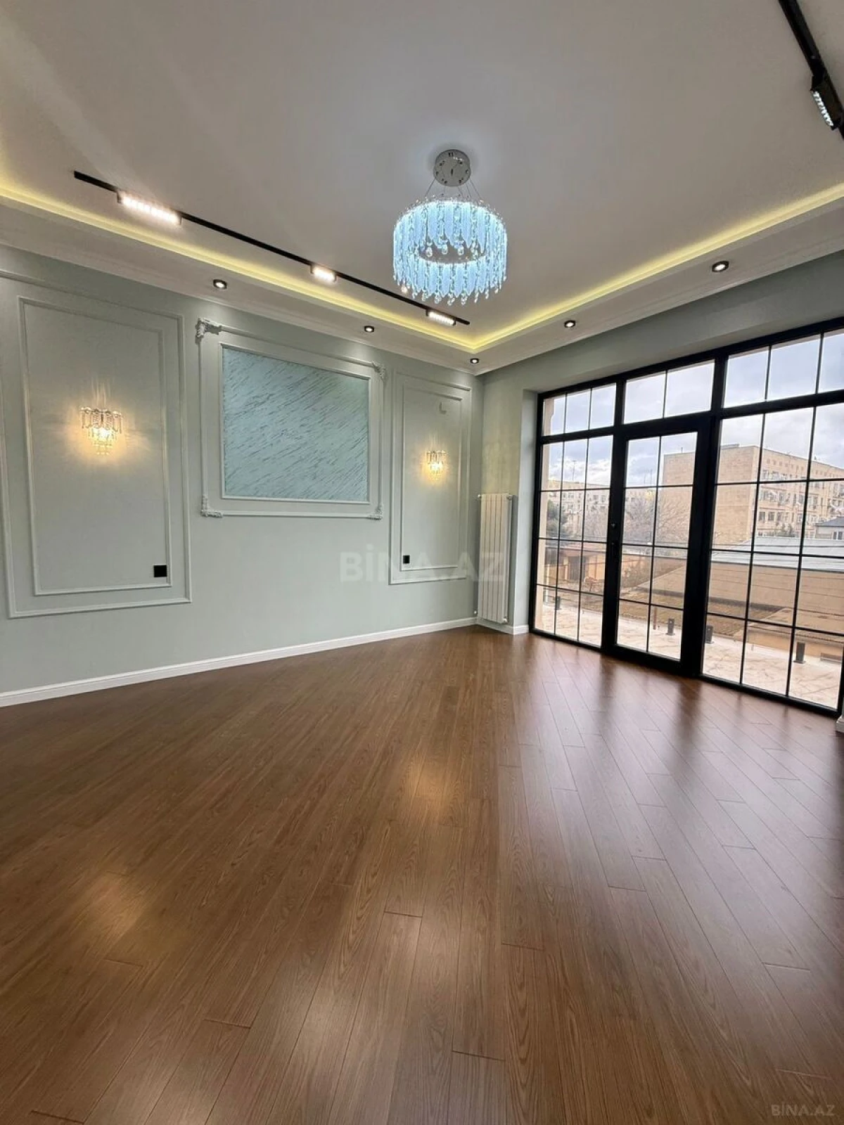 Satılır 5 otaqlı həyət evi 200 m²
