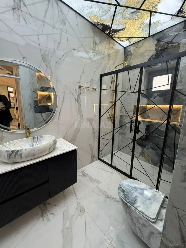 Satılır 5 otaqlı həyət evi 200 m²