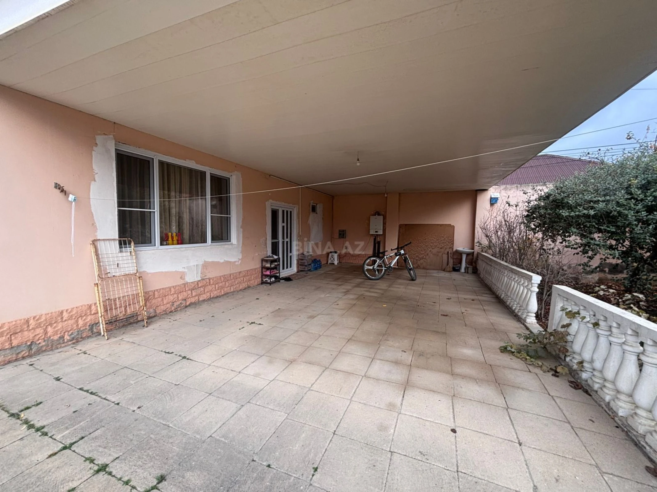 Satılır 5 otaqlı həyət evi 160 m²