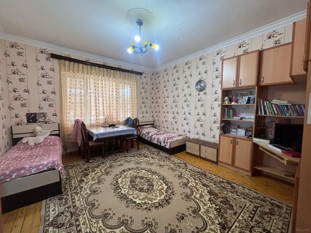 Satılır 5 otaqlı həyət evi 160 m²
