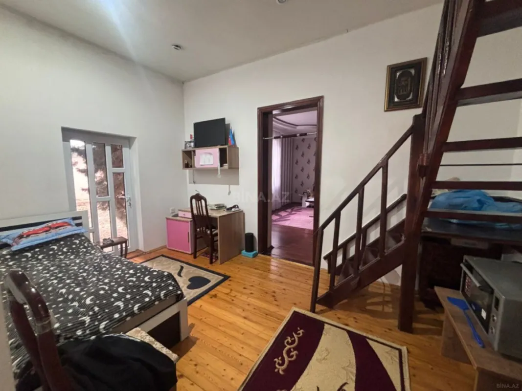 Satılır 5 otaqlı həyət evi 160 m²