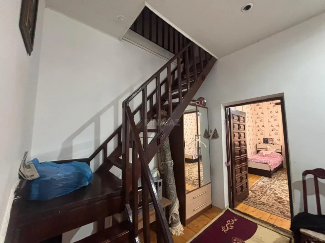 Satılır 5 otaqlı həyət evi 160 m²