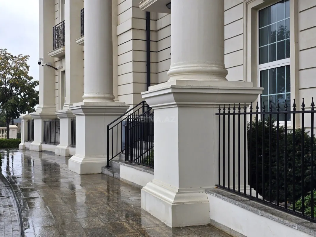 Satılır obyekt 210 m²