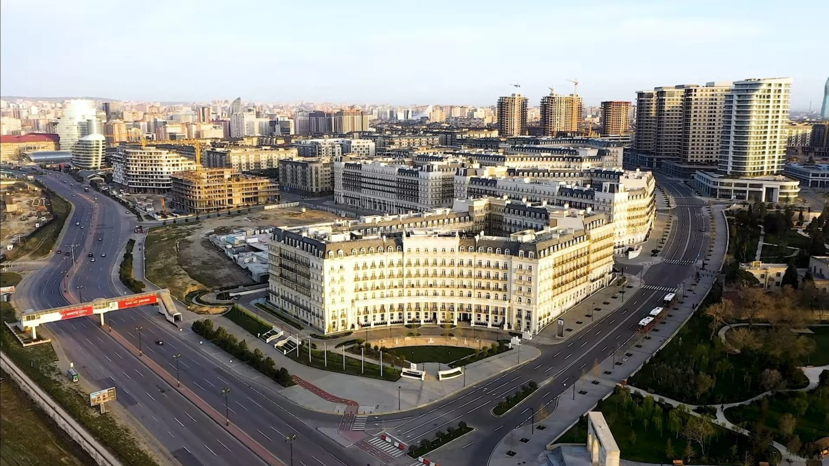 Satılır obyekt 210 m²