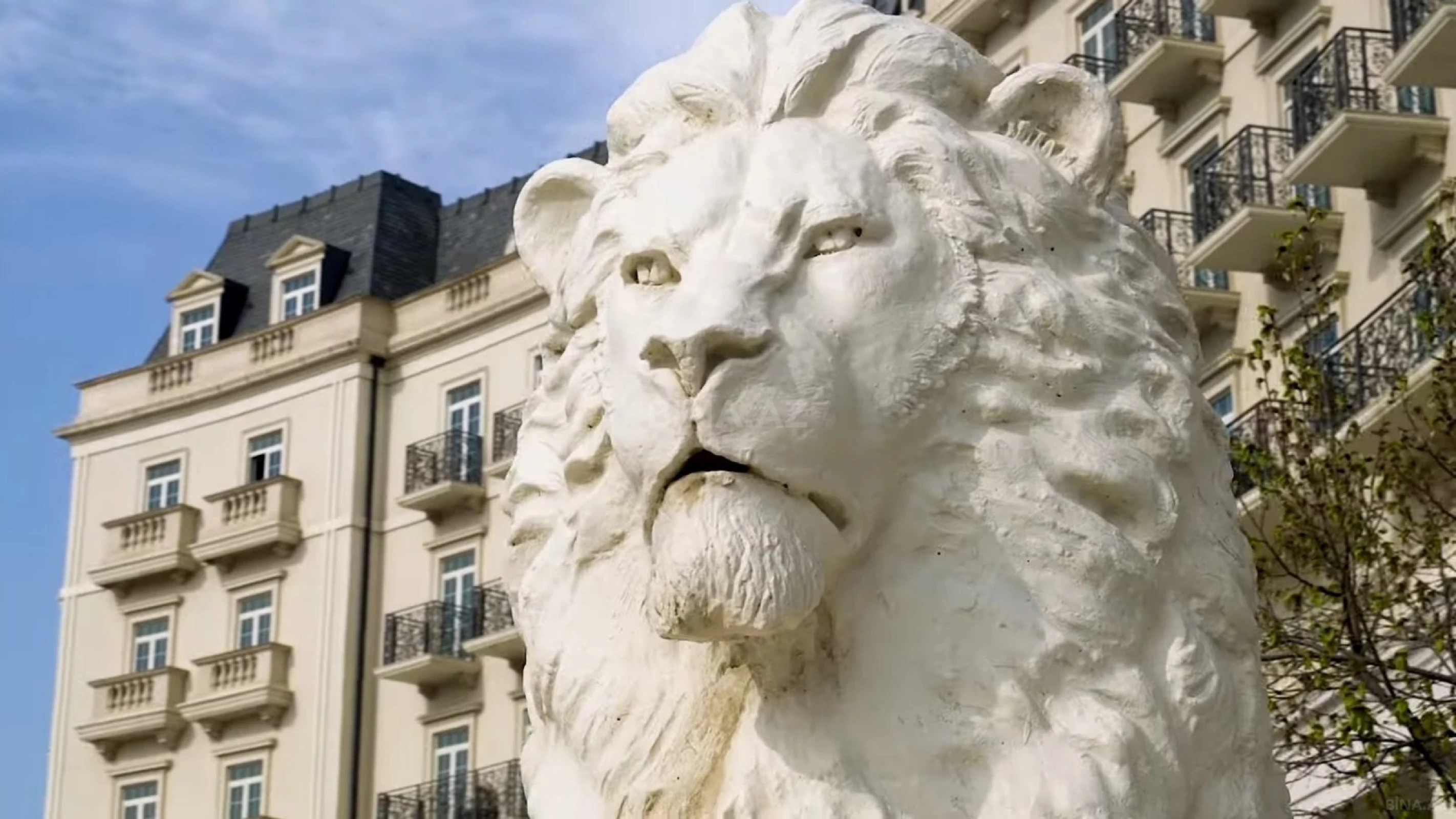 Satılır obyekt 210 m²