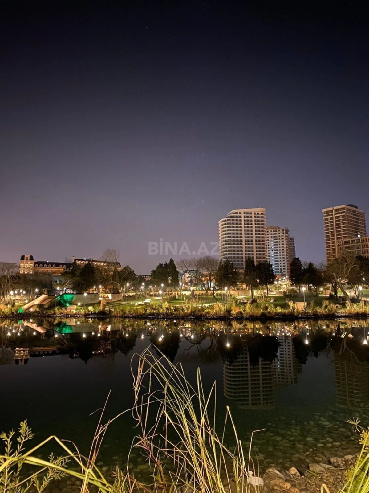 Satılır obyekt 210 m²