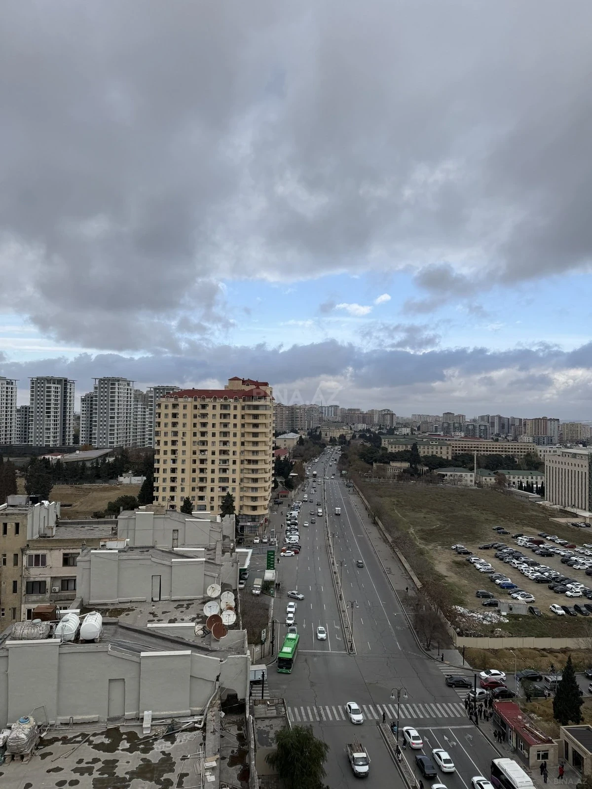 Satılır 3 otaqlı mənzil 150 m²