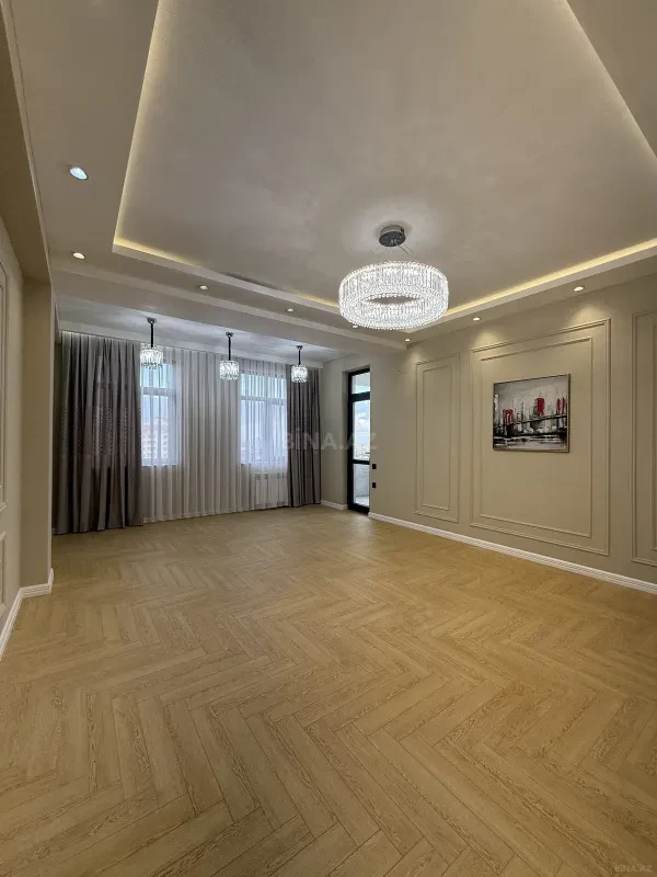 Satılır 3 otaqlı mənzil 150 m²