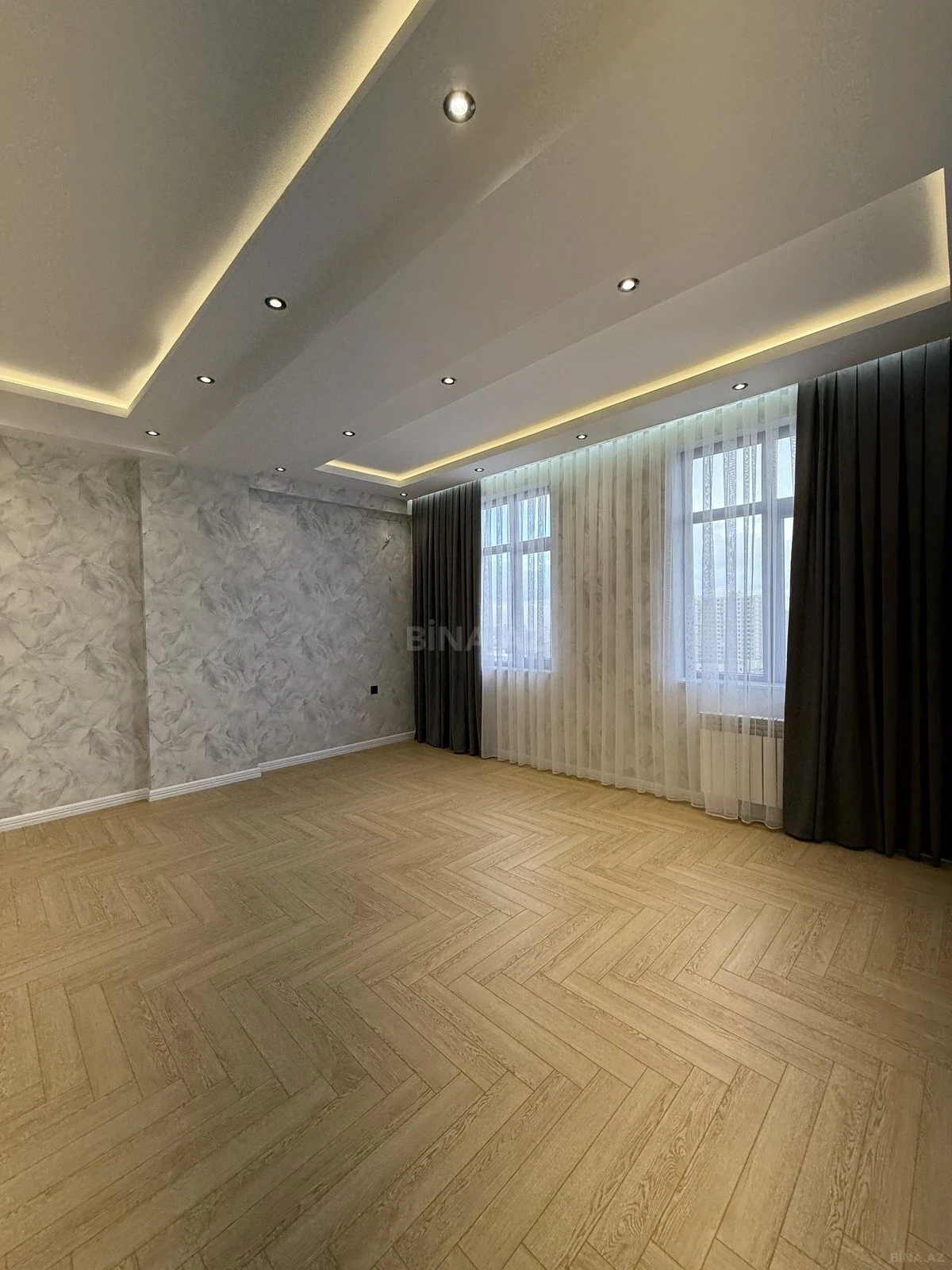 Satılır 3 otaqlı mənzil 150 m²