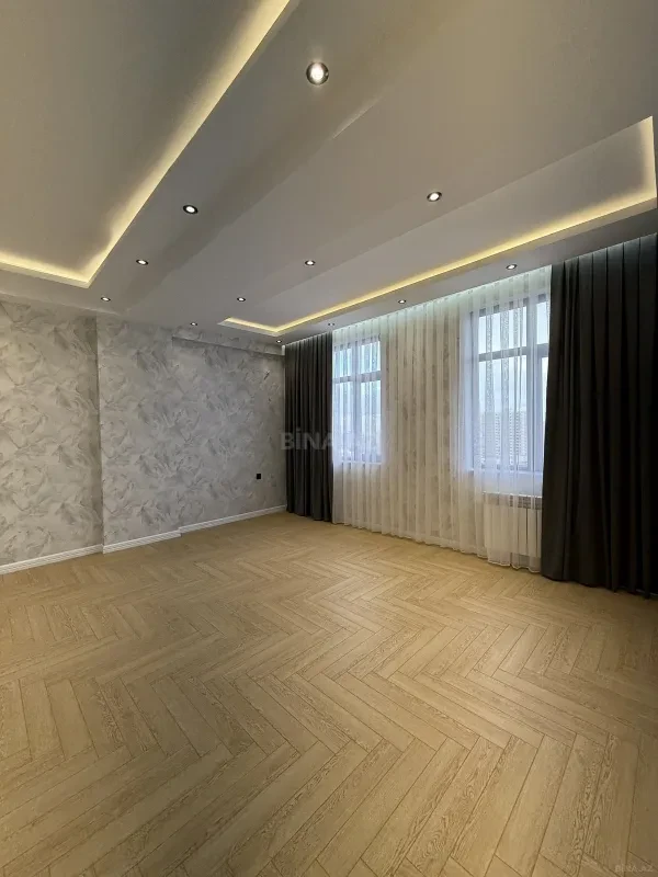 Satılır 3 otaqlı mənzil 150 m²