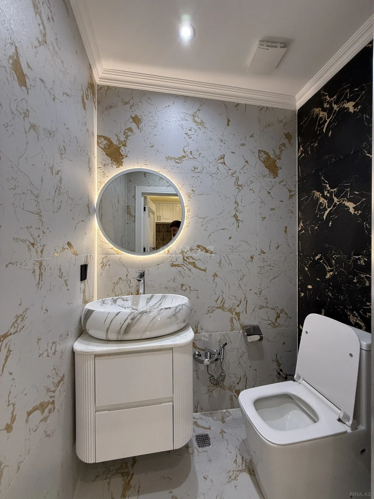 Satılır 3 otaqlı mənzil 150 m²