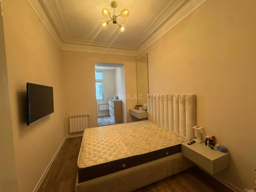 Satılır 2 otaqlı mənzil 65 m²