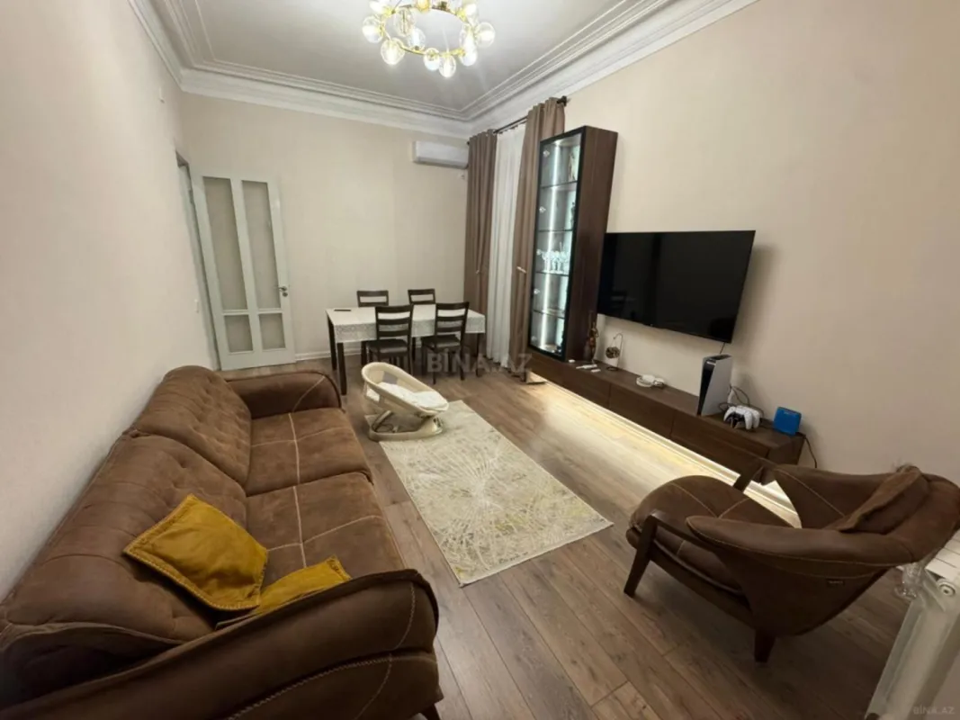 Satılır 2 otaqlı mənzil 65 m²