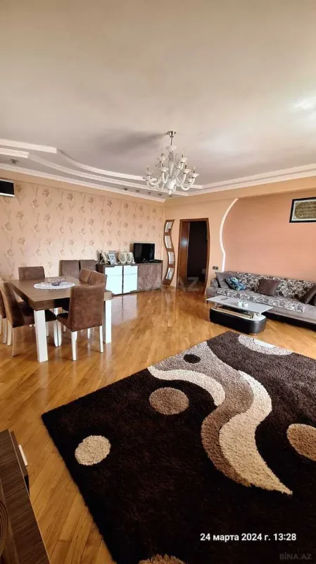 Satılır 3 otaqlı mənzil 122 m²