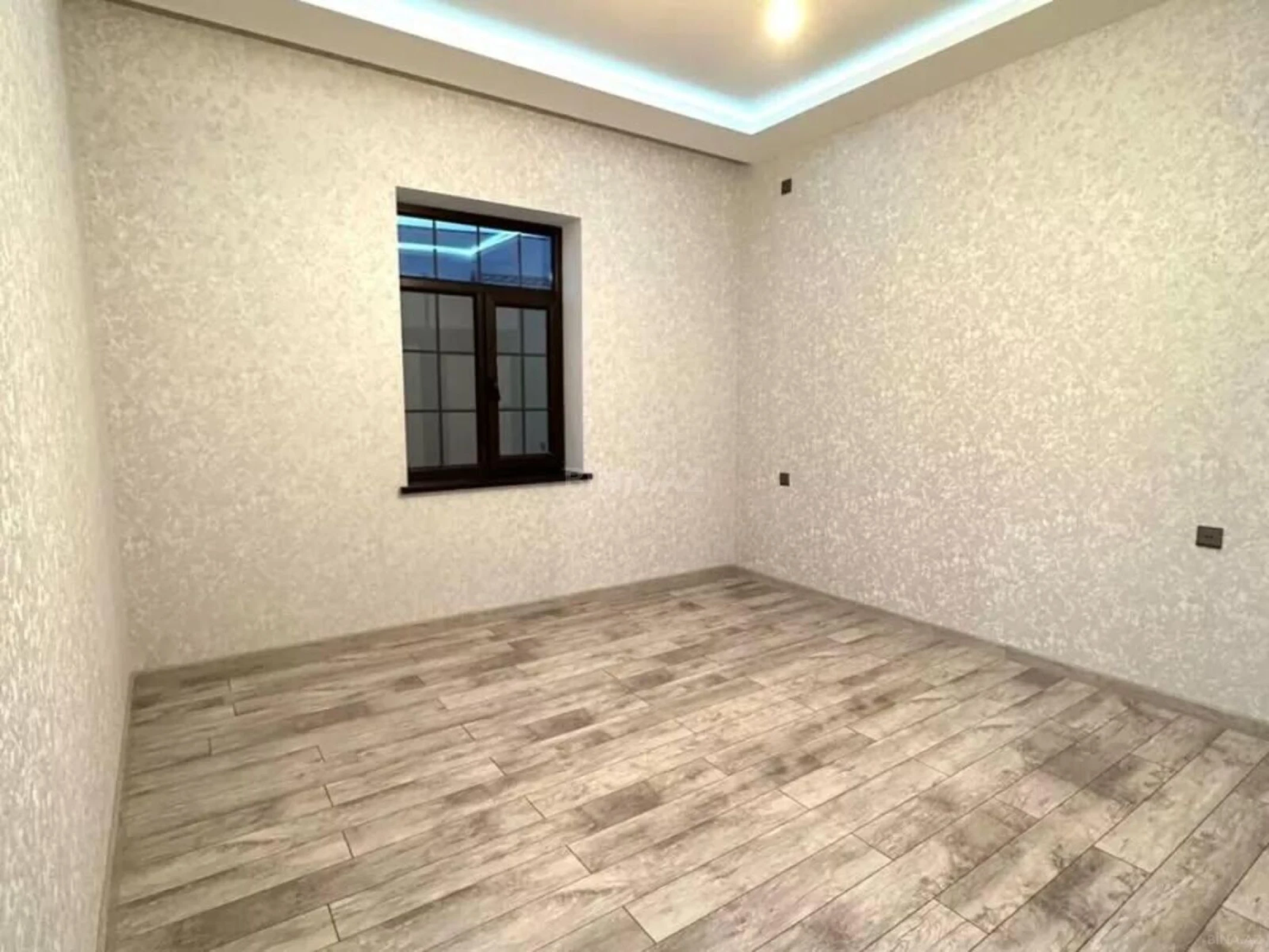 Satılır 4 otaqlı həyət evi 160 m²