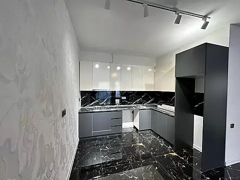 Satılır 4 otaqlı həyət evi 160 m²