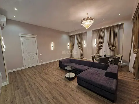 Kirayə verilir 3 otaqlı mənzil 160 m²
