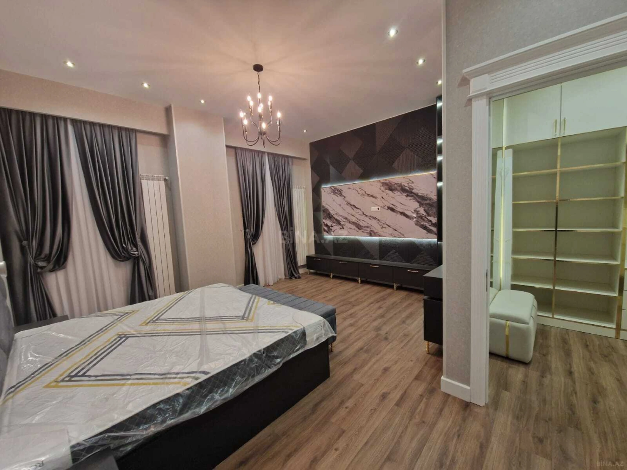 Kirayə verilir 3 otaqlı mənzil 160 m²