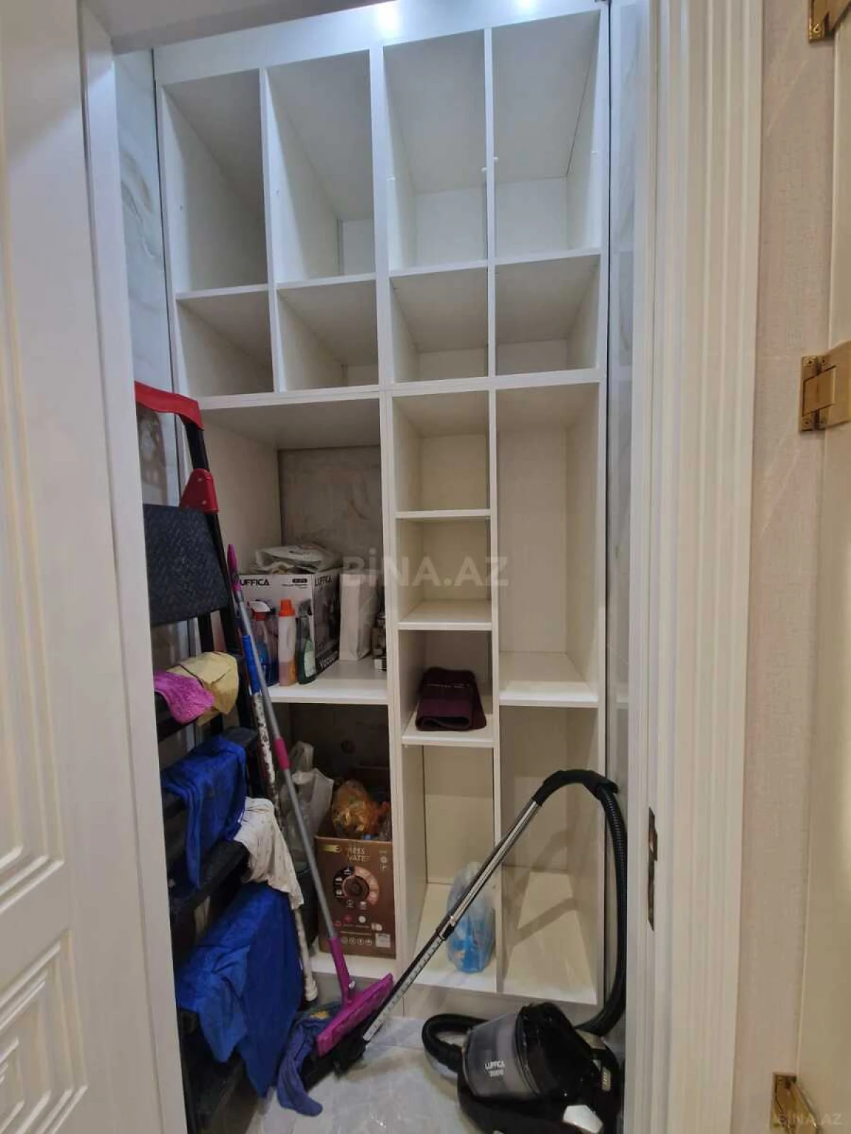 Kirayə verilir 3 otaqlı mənzil 160 m²