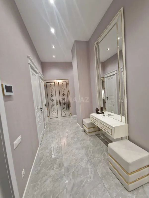 Kirayə verilir 3 otaqlı mənzil 160 m²