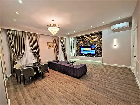 Kirayə verilir 3 otaqlı mənzil 160 m² — Bakı 3 otaq 160.00 m²