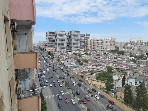 Satılır 3 otaqlı mənzil 117 m² — Bakı, İnşaatçılar 3 otaq 117.00 m²