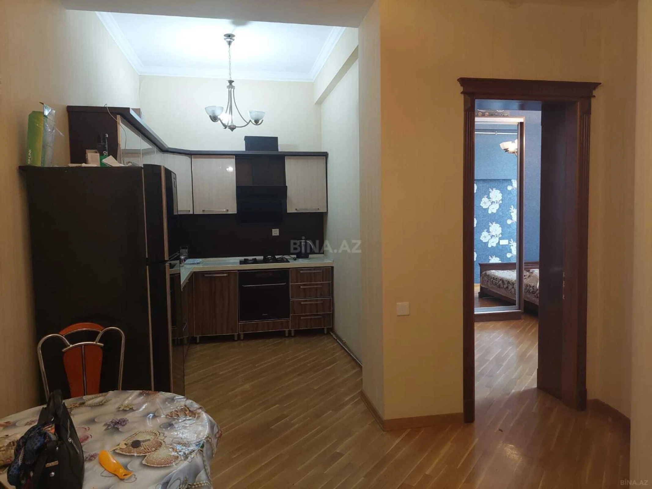 Satılır 3 otaqlı mənzil 117 m²