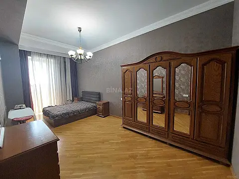 Satılır 3 otaqlı mənzil 117 m²