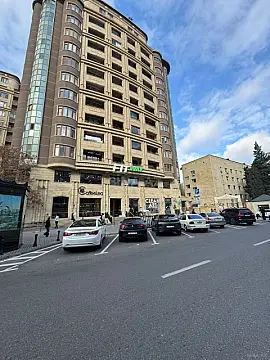 Satılır obyekt 137.7 m² — Bakı, Nizami 137.70 m²