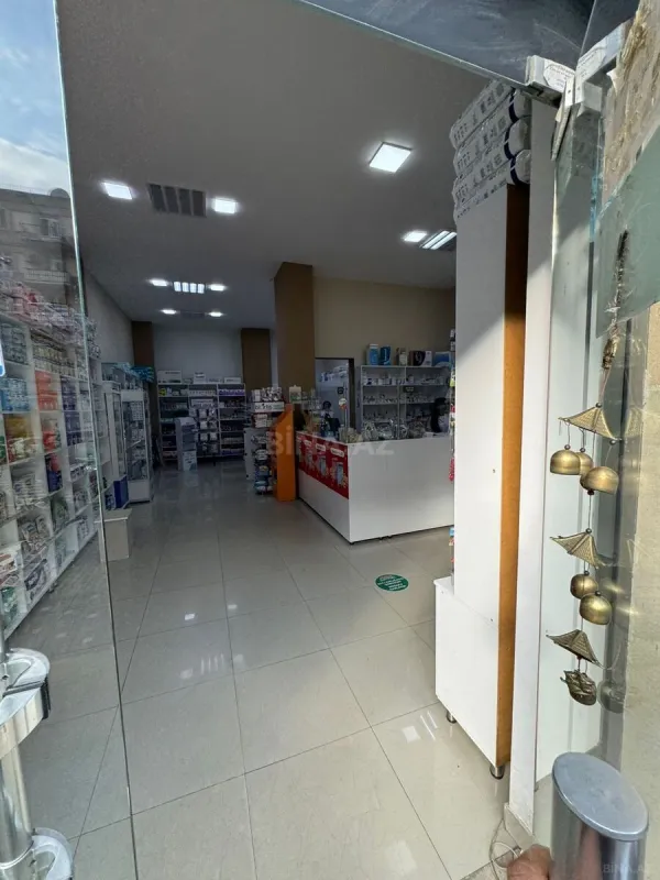 Satılır obyekt 137.7 m²