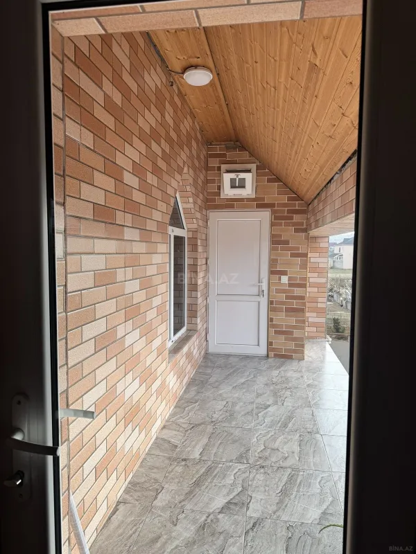 Satılır 5 otaqlı həyət evi 200 m²