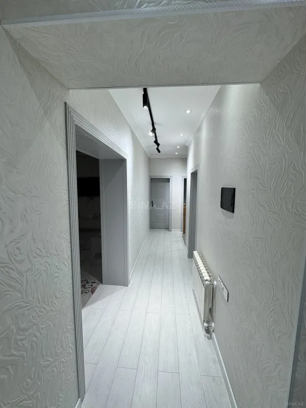 Satılır 5 otaqlı həyət evi 200 m²