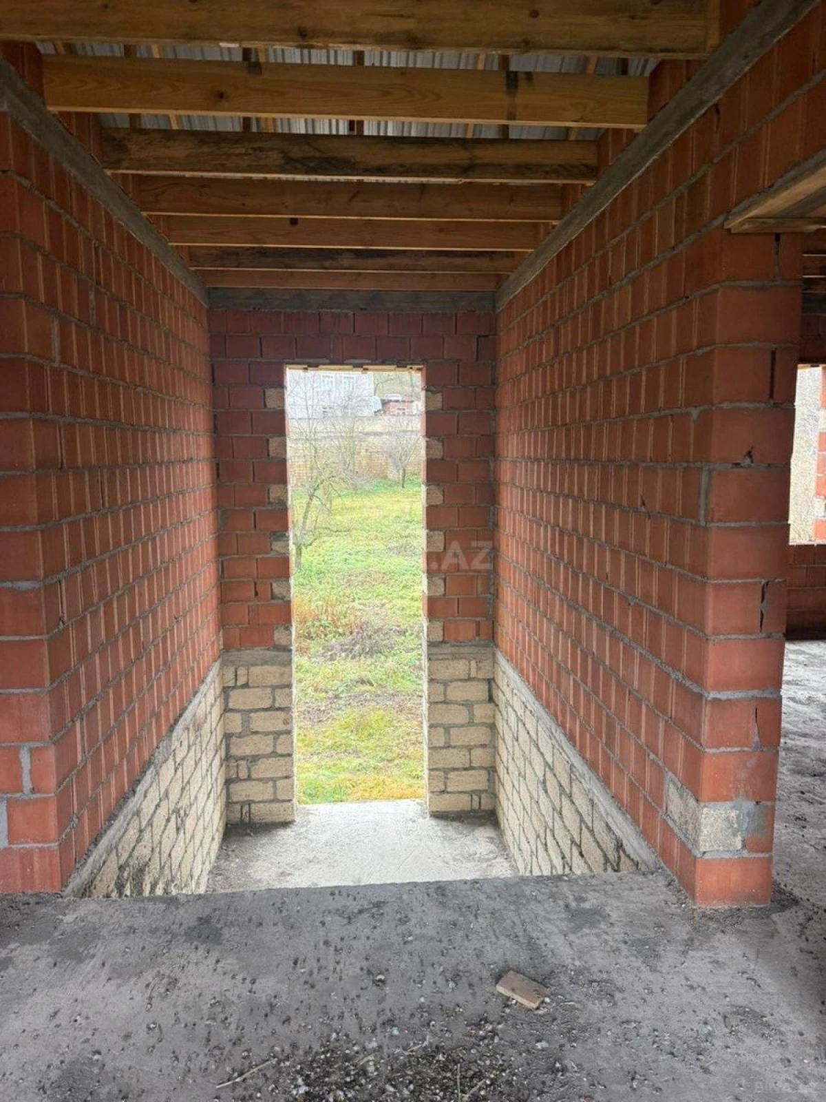 Satılır 8 otaqlı həyət evi 260 m²