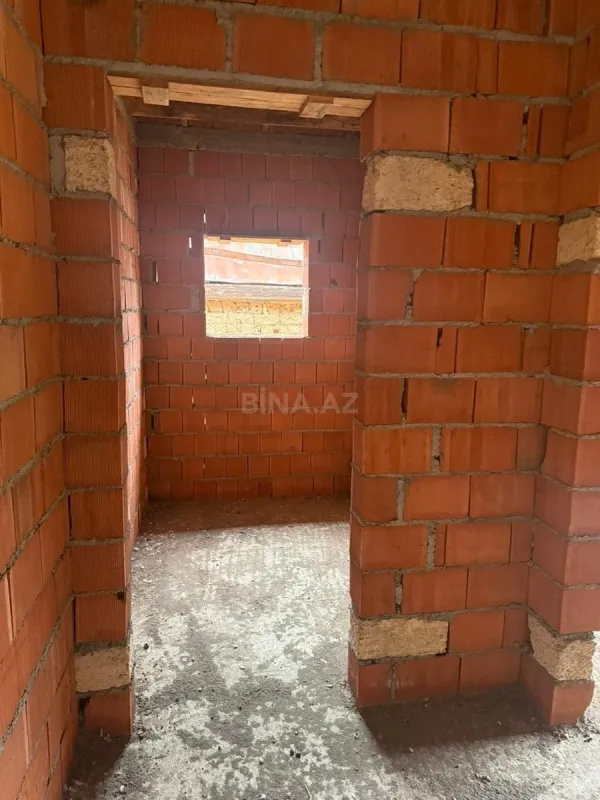 Satılır 8 otaqlı həyət evi 260 m²