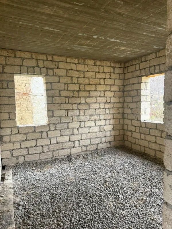 Satılır 8 otaqlı həyət evi 260 m²